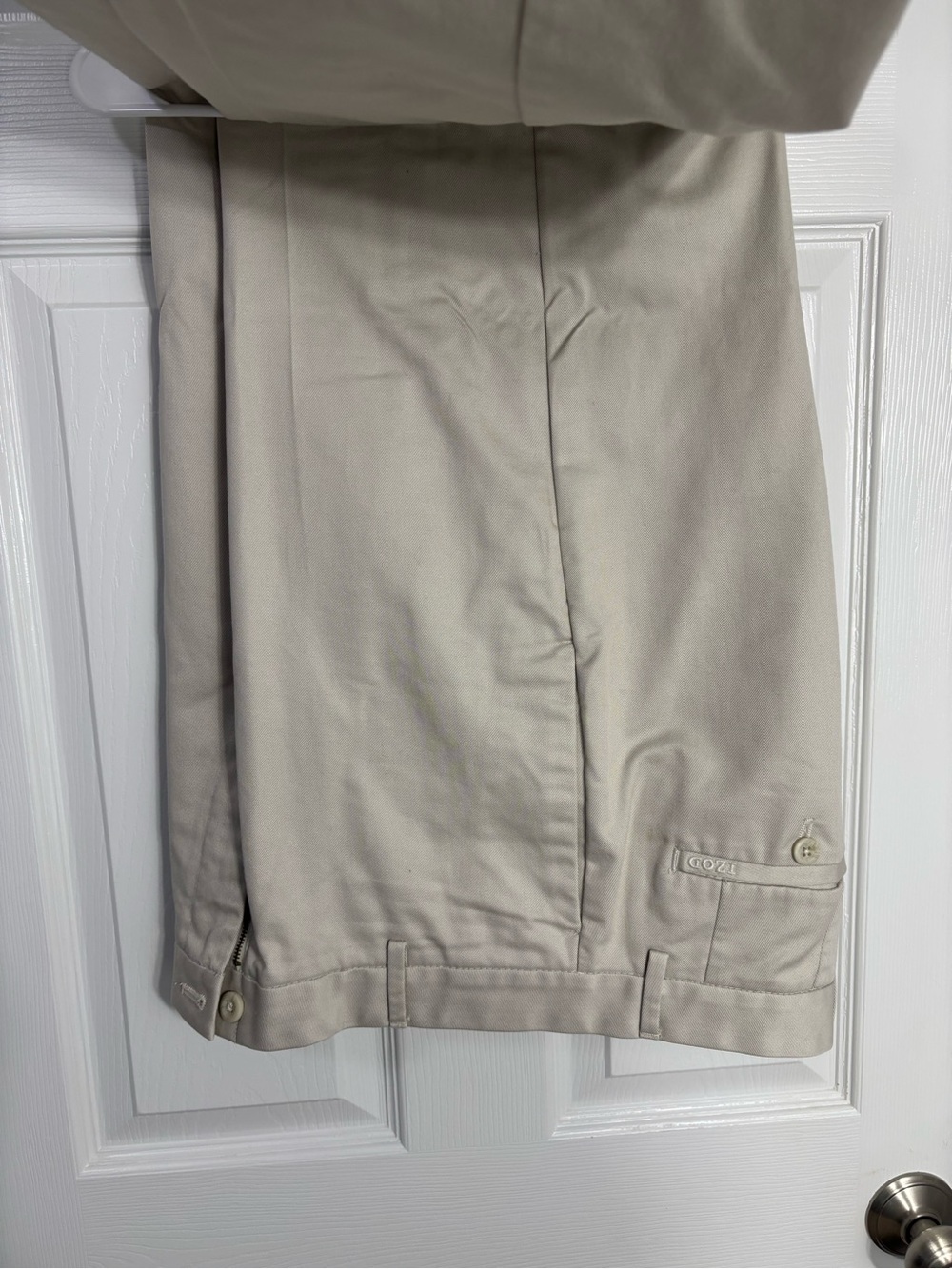 Izod Men's Khaki Chino Pants - Light Tan